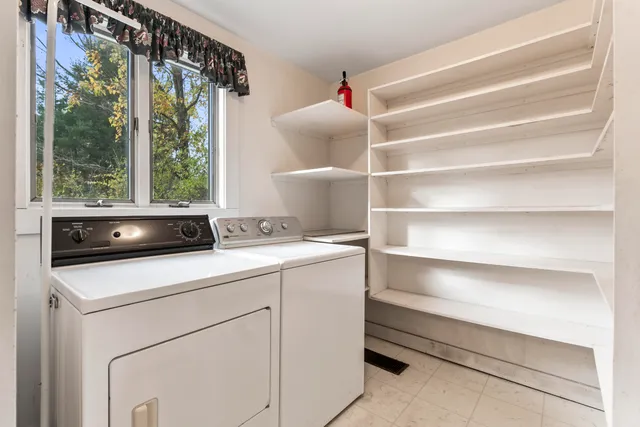 $349,900 | 27 Gardiner Street, Richmond, ME 04357