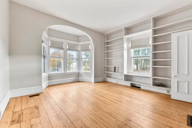 $349,900 | 27 Gardiner Street, Richmond, ME 04357