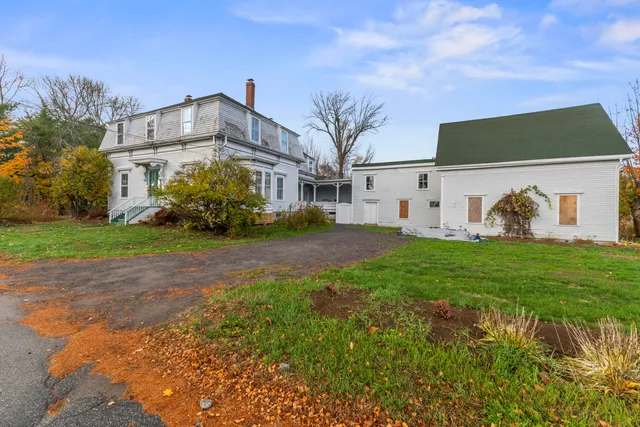 $349,900 | 27 Gardiner Street, Richmond, ME 04357