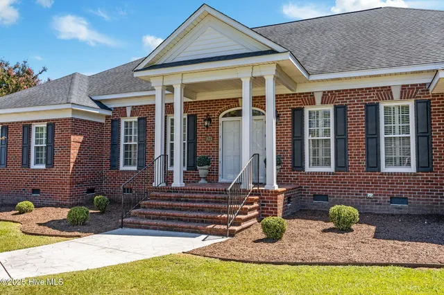 $925,000 | 623 White Horse Drive, Greenville, NC 27834