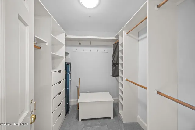 $925,000 | 623 White Horse Drive, Greenville, NC 27834