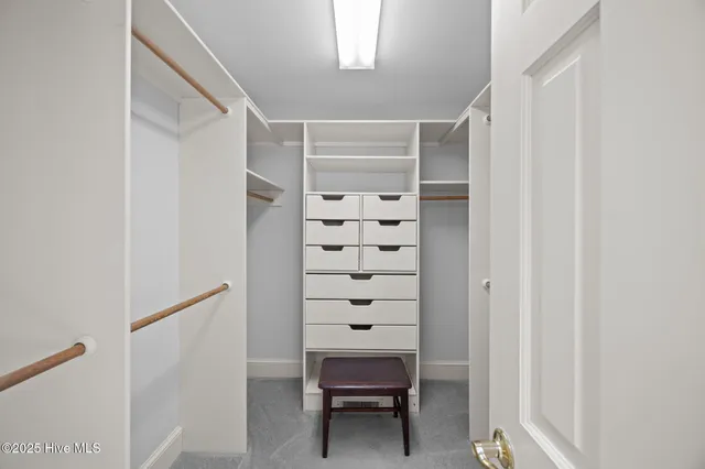 $925,000 | 623 White Horse Drive, Greenville, NC 27834