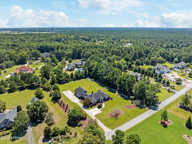 $925,000 | 623 White Horse Drive, Greenville, NC 27834