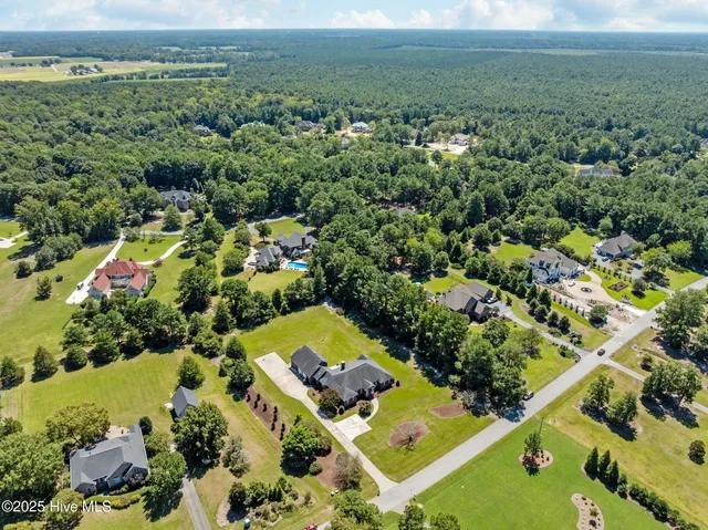 $925,000 | 623 White Horse Drive, Greenville, NC 27834