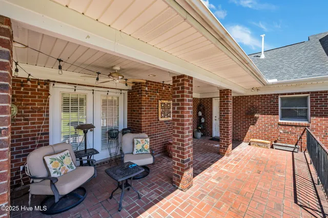 $925,000 | 623 White Horse Drive, Greenville, NC 27834