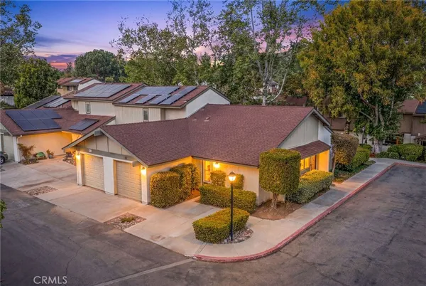 $549,999 | 381 Roundtree Glen, Escondido, CA 92026