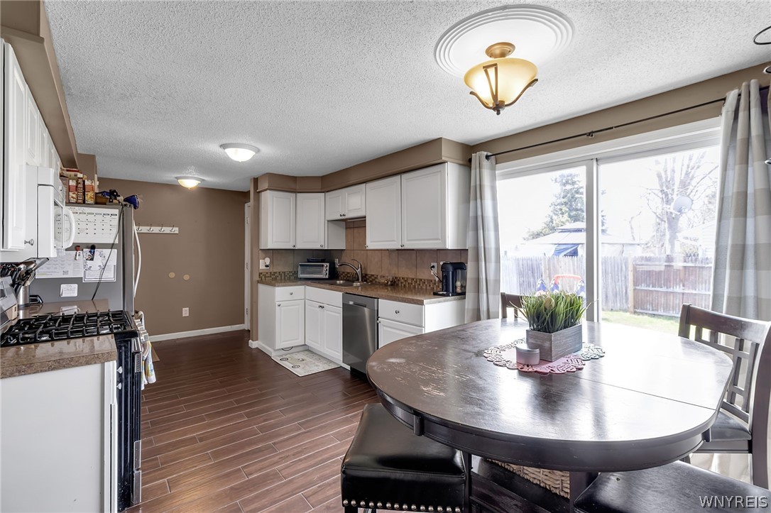 323 Rehm Road Cheektowaga, NY 14043 - Photo 13 of 45