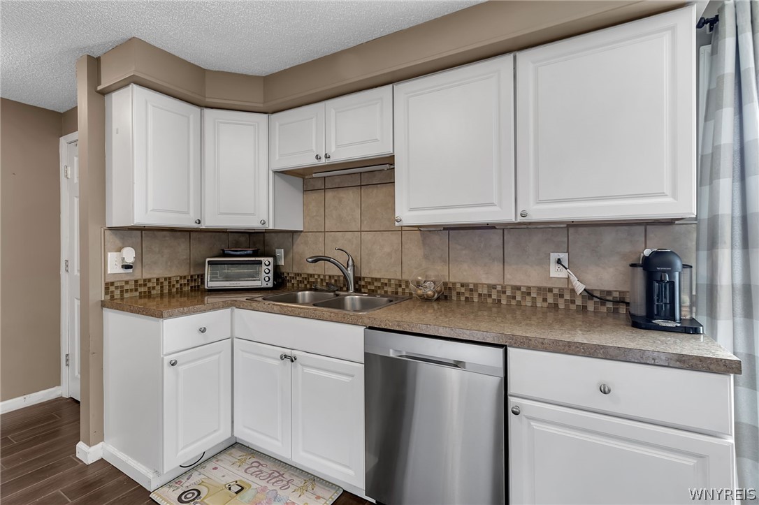 323 Rehm Road Cheektowaga, NY 14043 - Photo 17 of 45