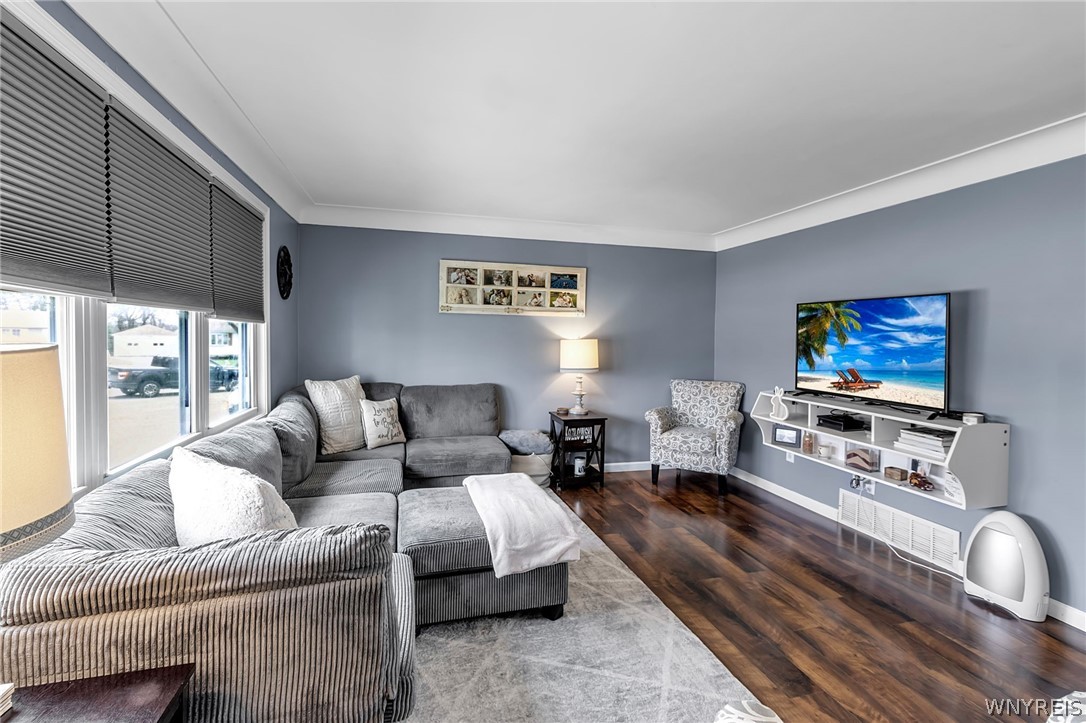 323 Rehm Road Cheektowaga, NY 14043 - Photo 7 of 45