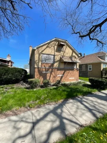 $100,000 | 12627 South Marshfield Avenue, Calumet Park, IL 60827