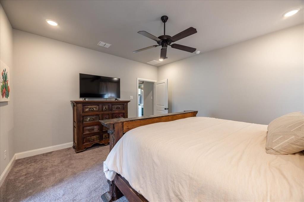 10251 Finch Road Sanger, TX 76266 - Photo 10 of 39 Primary bedroom
