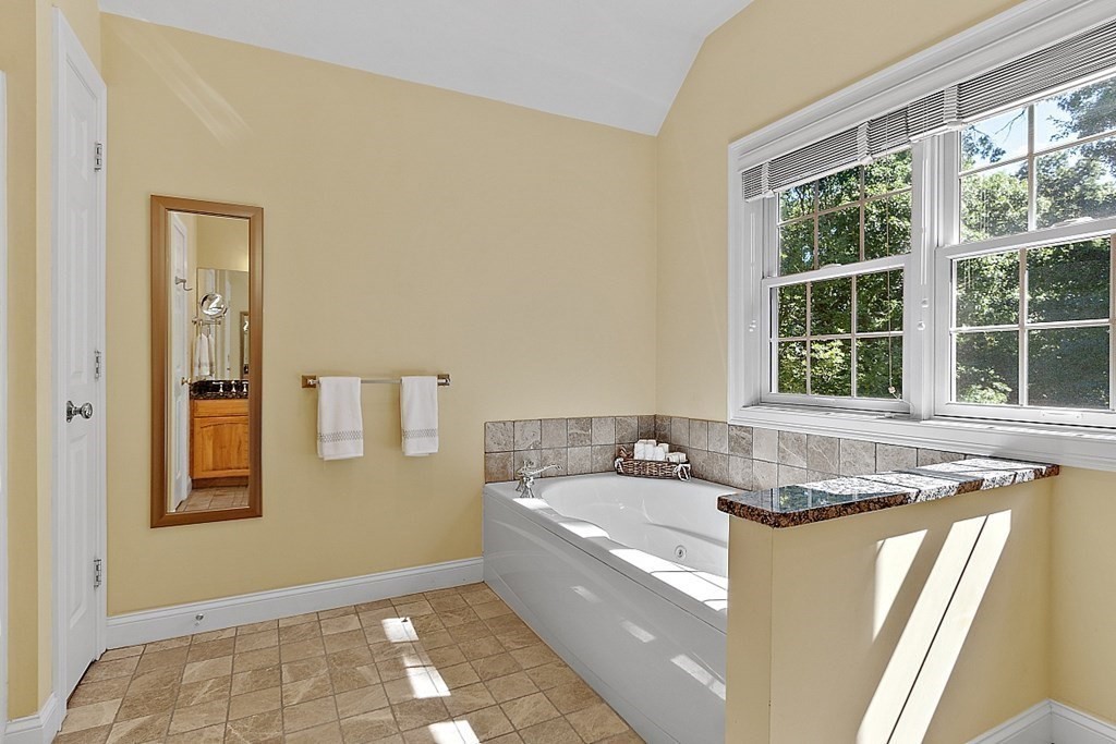 29 Peachey Circle, Unit 29 Middleton, MA 01949 - Photo 22 of 36