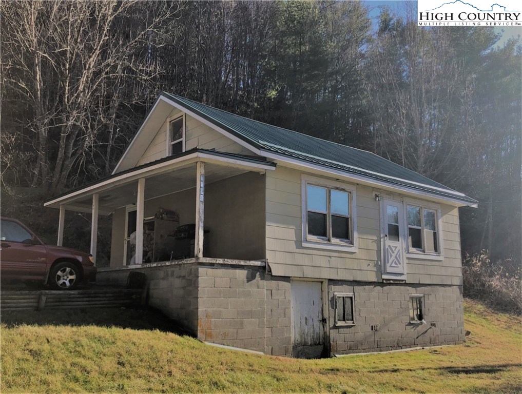 1194 Mast Gap Road Sugar Grove, NC 28679 - Photo 2 of 8 Gallery Image 2