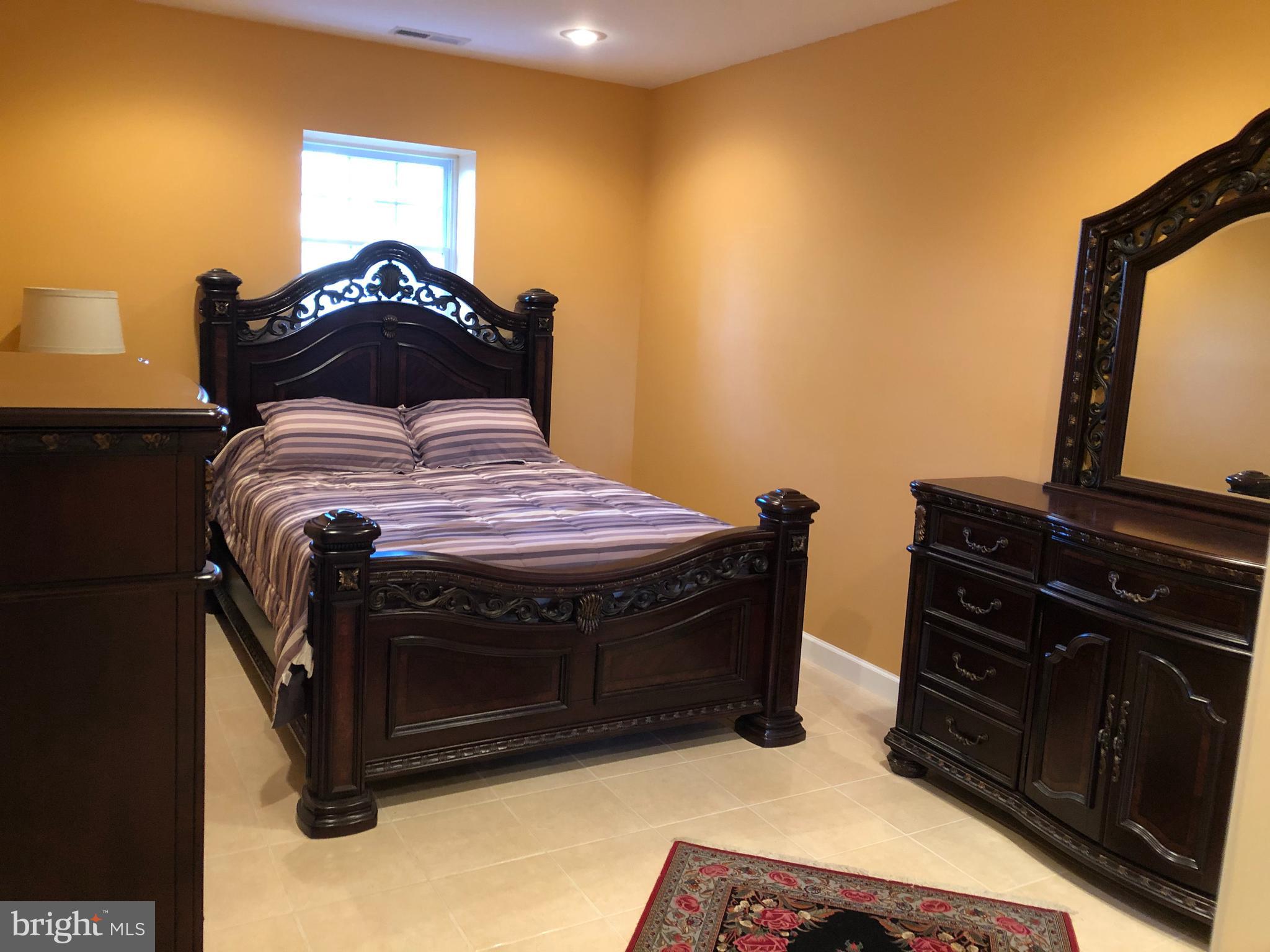 3927 Chantilly Road Chantilly, VA 20151 - Photo 58 of 98 Gallery Image 58