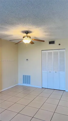 $2,200 | 901 Hillcrest Drive, Unit 409, Hollywood, FL 33021