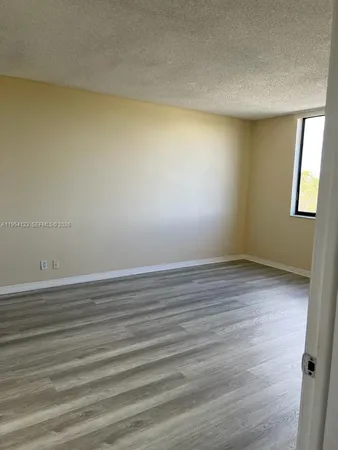 $2,150 | 901 Hillcrest Drive, Unit 409, Hollywood, FL 33021