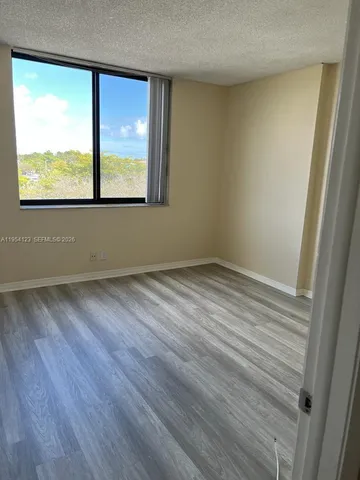 $2,200 | 901 Hillcrest Drive, Unit 409, Hollywood, FL 33021