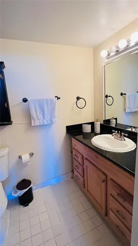 $2,200 | 901 Hillcrest Drive, Unit 409, Hollywood, FL 33021