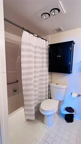 $2,200 | 901 Hillcrest Drive, Unit 409, Hollywood, FL 33021