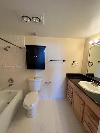$2,150 | 901 Hillcrest Drive, Unit 409, Hollywood, FL 33021