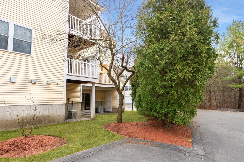 35 Collins Street, Unit 61 Danvers, MA 01923 - Photo 38 of 42