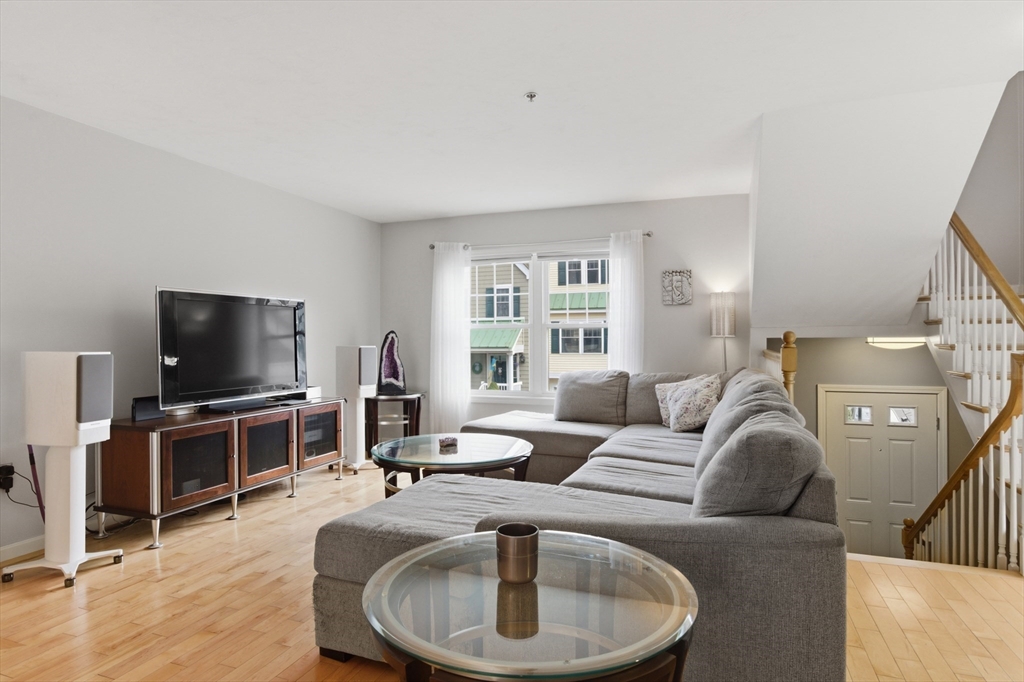 35 Collins Street, Unit 61 Danvers, MA 01923 - Photo 5 of 42