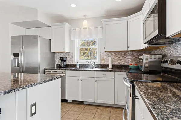 $650,000 | 35 Collins Street, Unit 61, Danvers, MA 01923