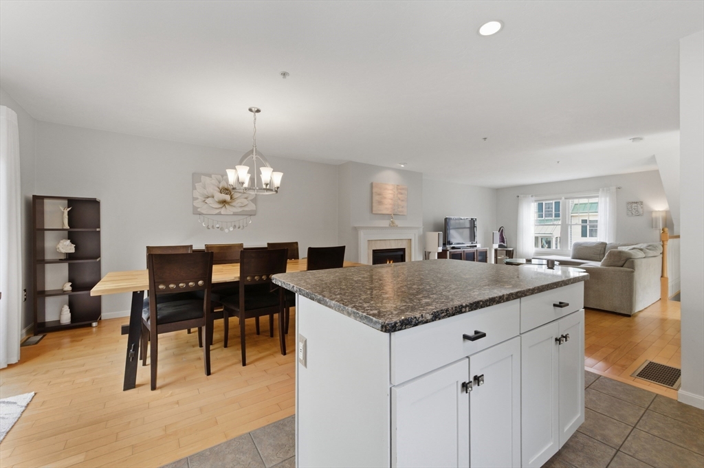 35 Collins Street, Unit 61 Danvers, MA 01923 - Photo 8 of 42