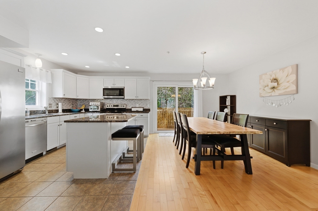 35 Collins Street, Unit 61 Danvers, MA 01923 - Photo 9 of 42