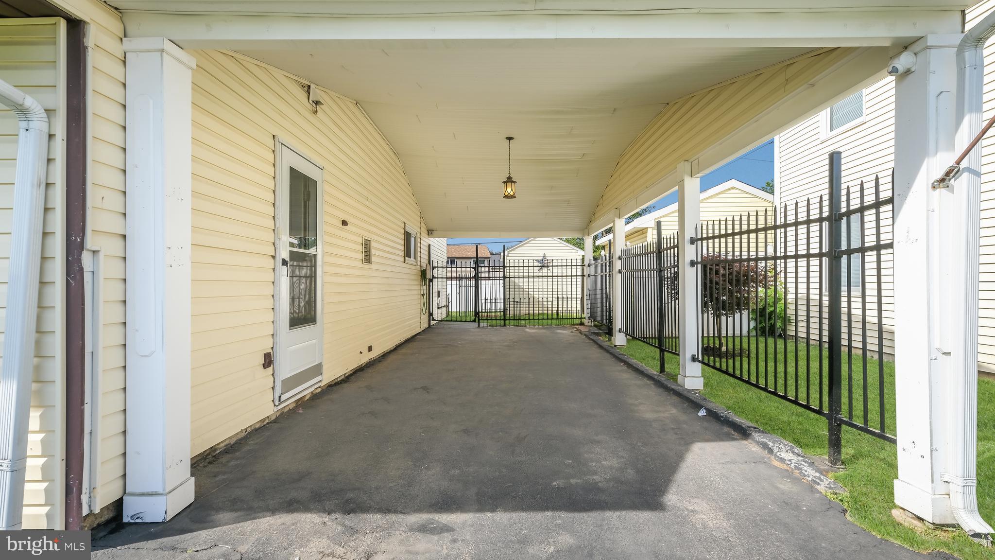 2809 Nestling Road Philadelphia, PA 19154 - Photo 4 of 30 Gallery Image 4