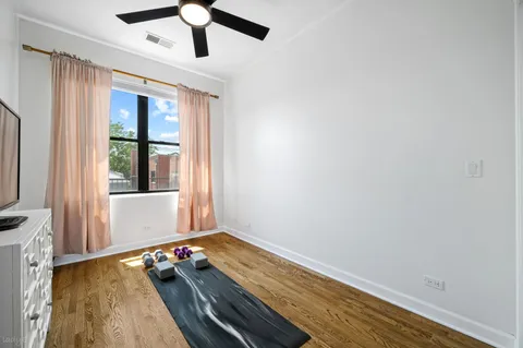 $635,000 | 2003 West Superior Street, Unit 3E, Chicago, IL 60612