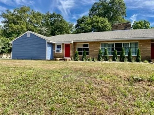 $2,800 | 1164 State Road, Unit 1, Plymouth, MA 02360