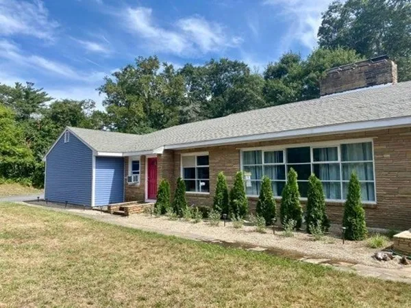 $2,800 | 1164 State Road, Unit 1, Plymouth, MA 02360