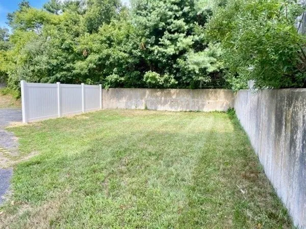 $2,800 | 1164 State Road, Unit 1, Plymouth, MA 02360