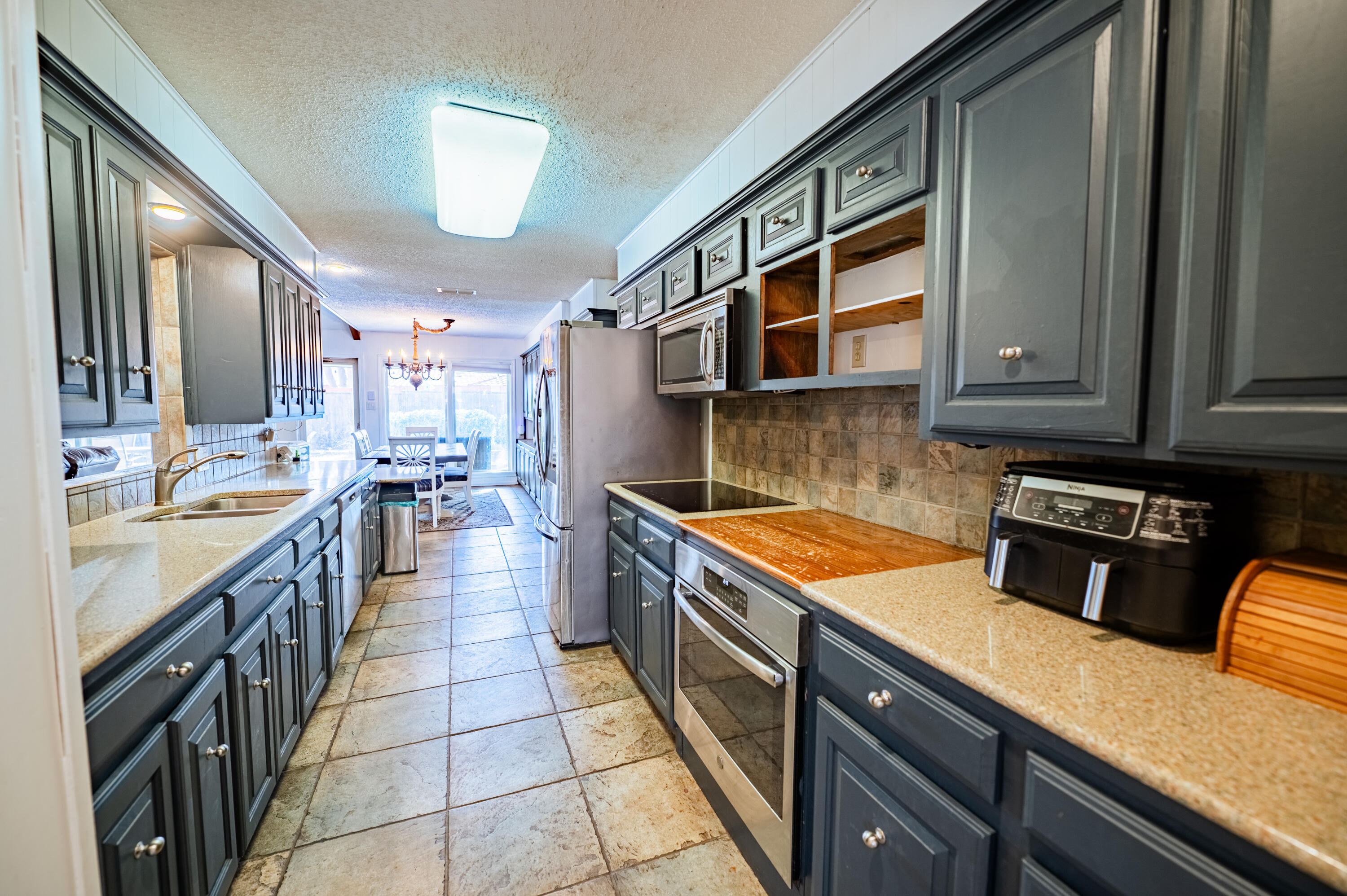 3803 66th Street Lubbock, TX 79413 - Photo 12 of 28 RealEstate-103