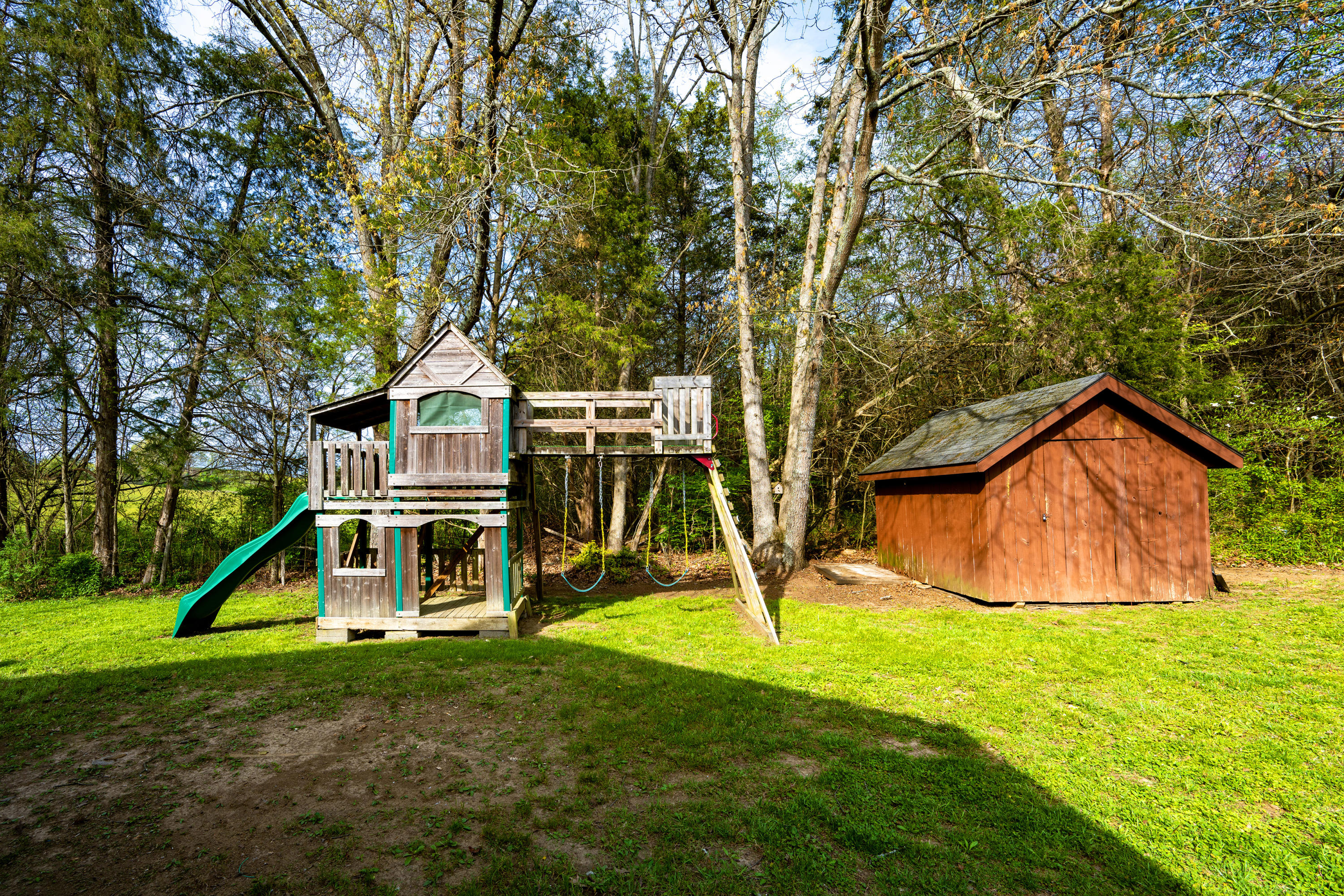 117 Pheasant Road Clinton, TN 37716 - Photo 8 of 40 Backyard_4