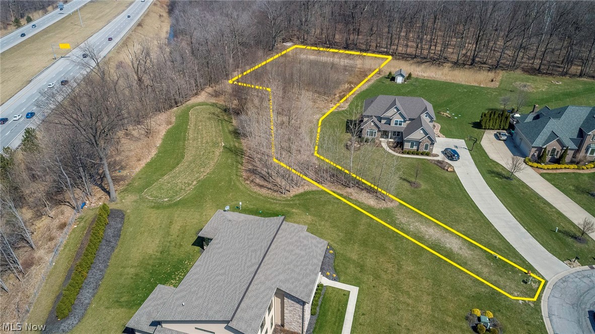 2283 Rivers Edge Drive Willoughby, OH 44094 - Photo 3 of 7