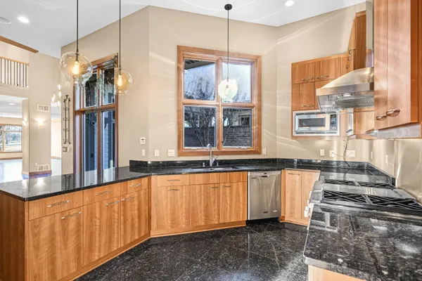 $729,900 | 7513 West Tuckaway Pines Circle, Franklin, WI 53132