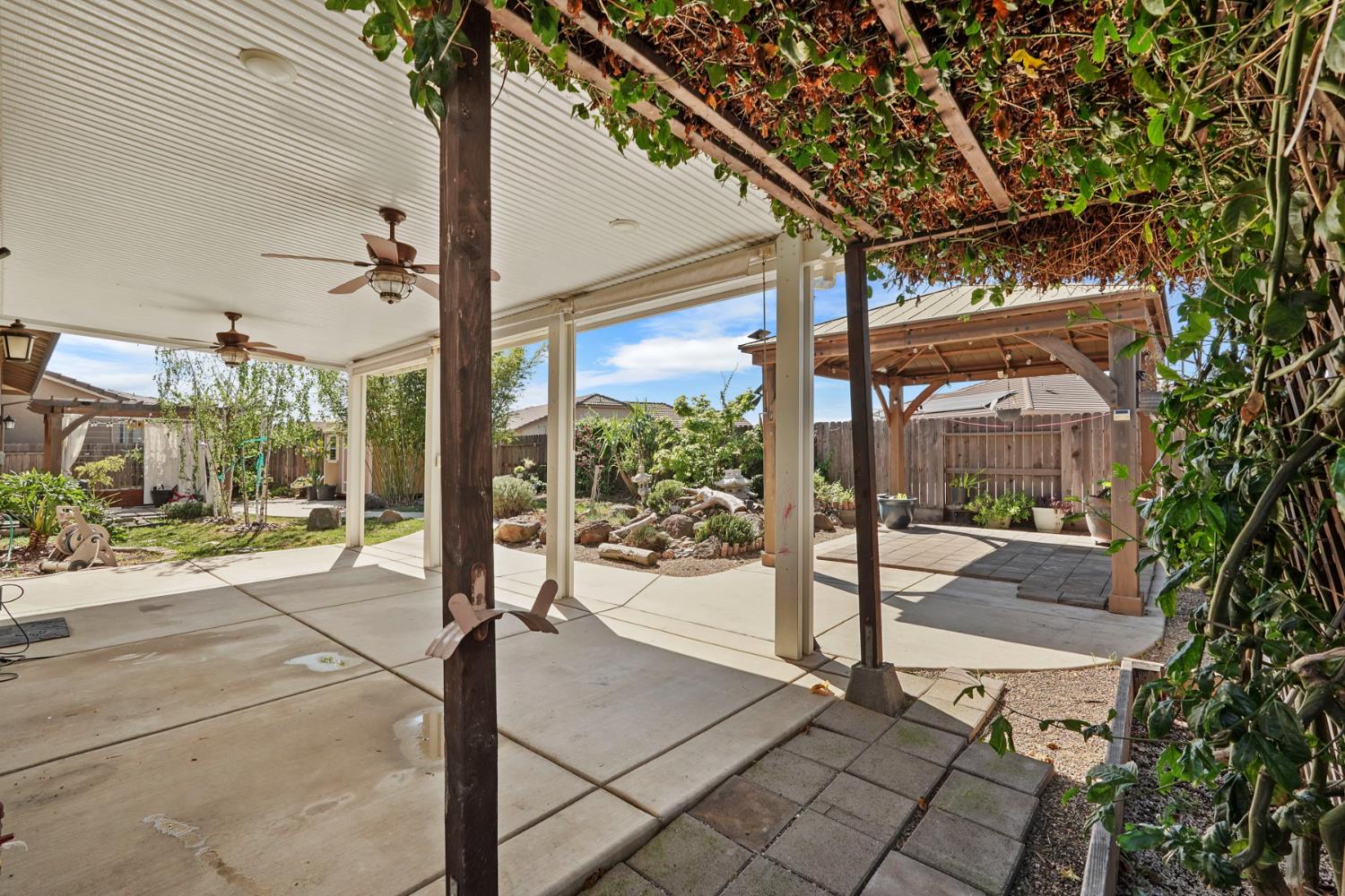 1093 Di Maggio Way Galt, CA 95632 - Photo 29 of 46