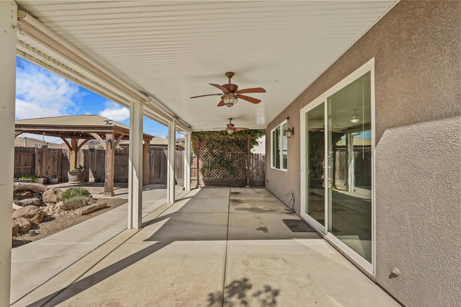 1093 Di Maggio Way Galt, CA 95632 - Photo 36 of 46