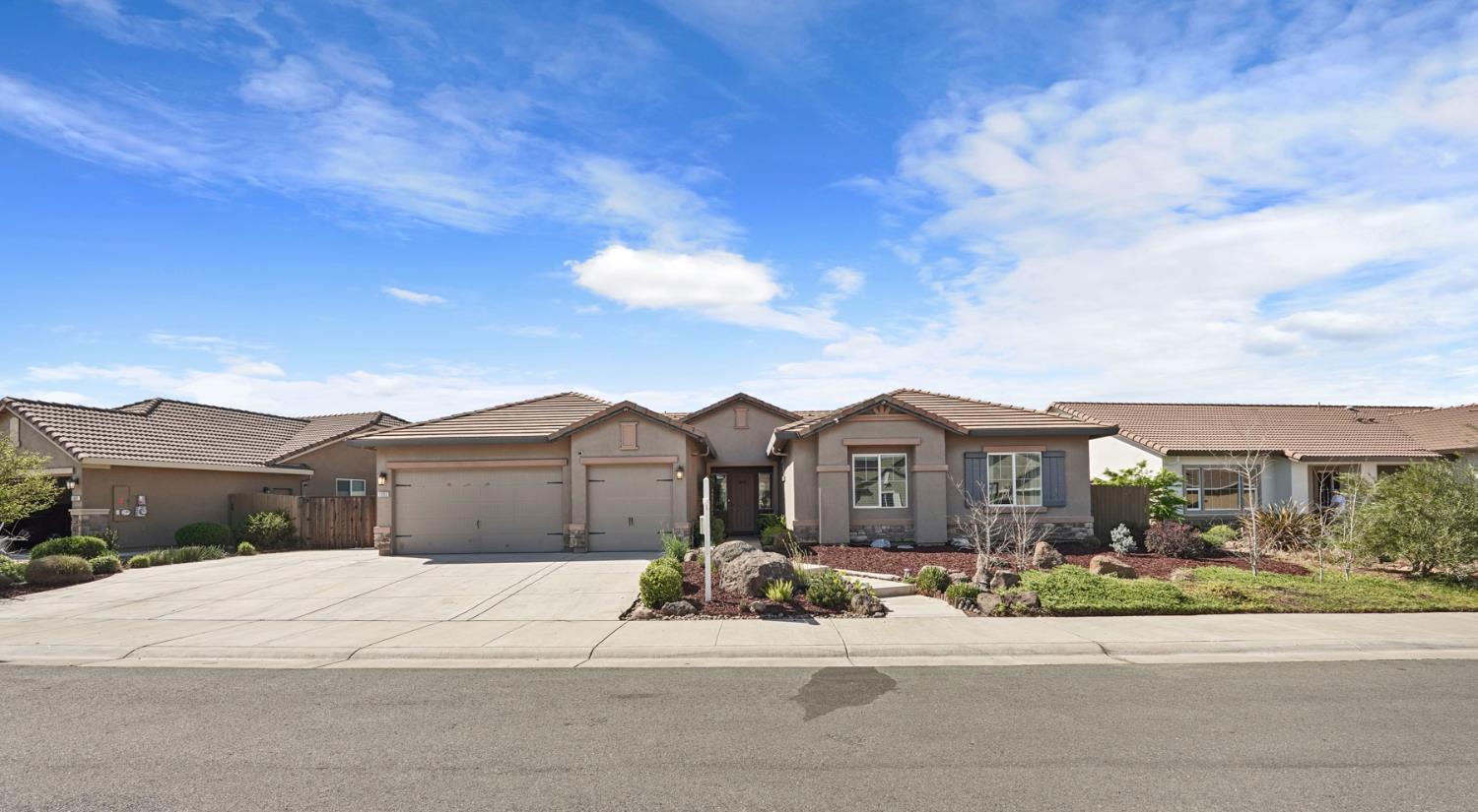 1093 Di Maggio Way Galt, CA 95632 - Photo 37 of 46