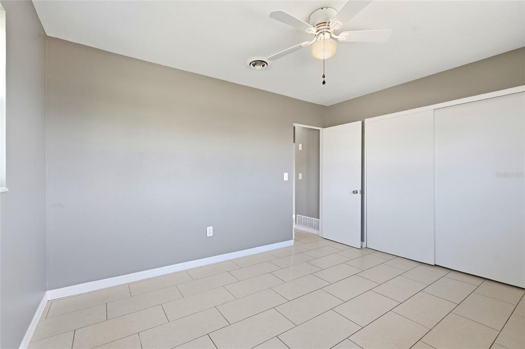 363 Glen Oak Road Venice, FL 34293 - Photo 45 of 53 a view of an empty room