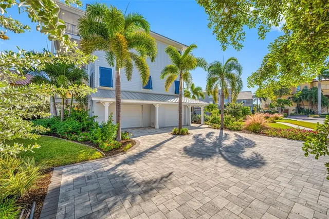 $2,495,000 | 2813 Kipps Colony Drive South, St. Petersburg, FL 33707