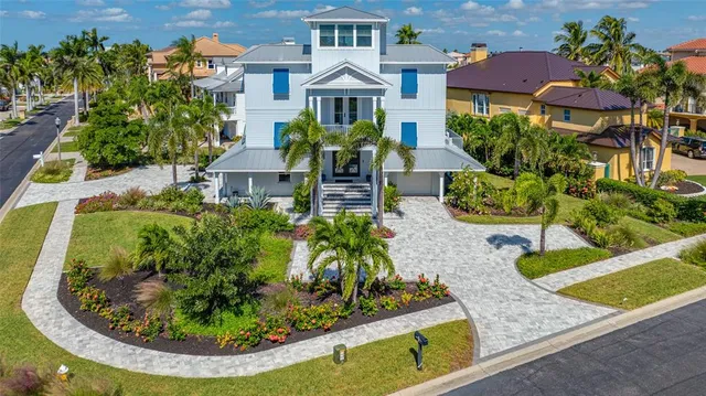 $2,495,000 | 2813 Kipps Colony Drive South, St. Petersburg, FL 33707