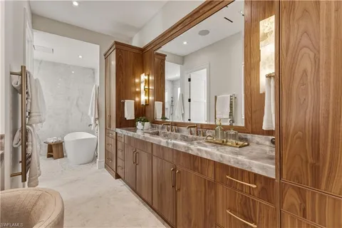 $3,995,000 | 1079 Diana Avenue, Naples, FL 34103