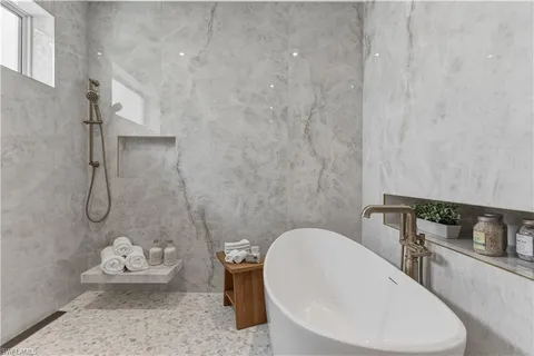 $3,995,000 | 1079 Diana Avenue, Naples, FL 34103