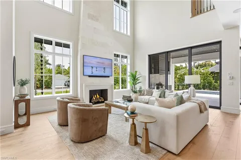 $3,995,000 | 1079 Diana Avenue, Naples, FL 34103