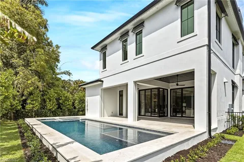 $3,995,000 | 1079 Diana Avenue, Naples, FL 34103