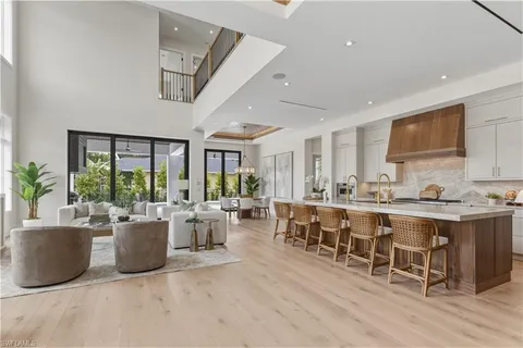 $3,995,000 | 1079 Diana Avenue, Naples, FL 34103
