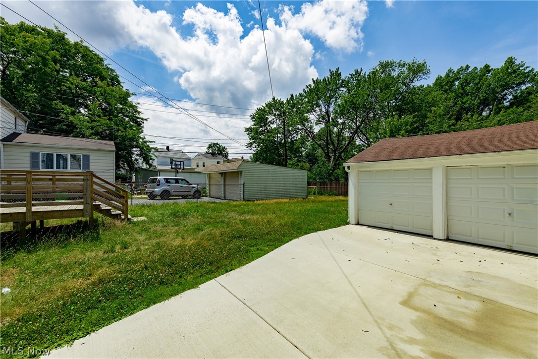 1604 Holmden Road Cleveland, OH 44121 - Photo 27 of 30 Gallery Image 27